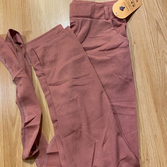 Various Pants - Picture 3 of 8